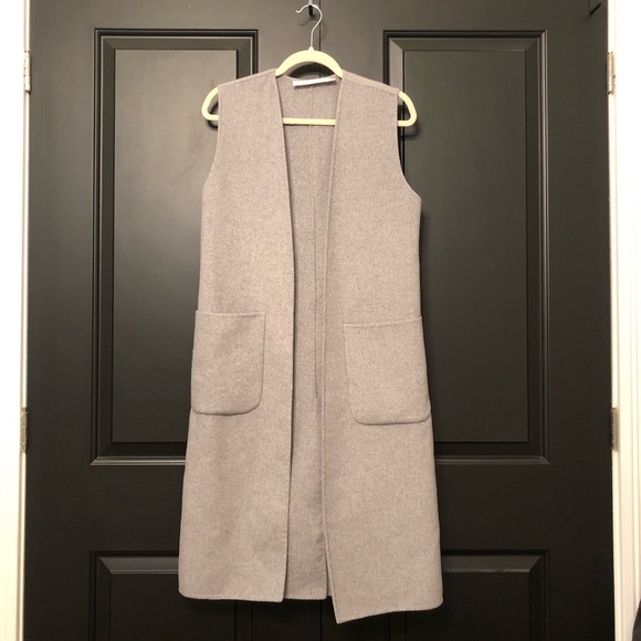Like New Minimal Grey Sleeveless Duster - Picture 1 of 7